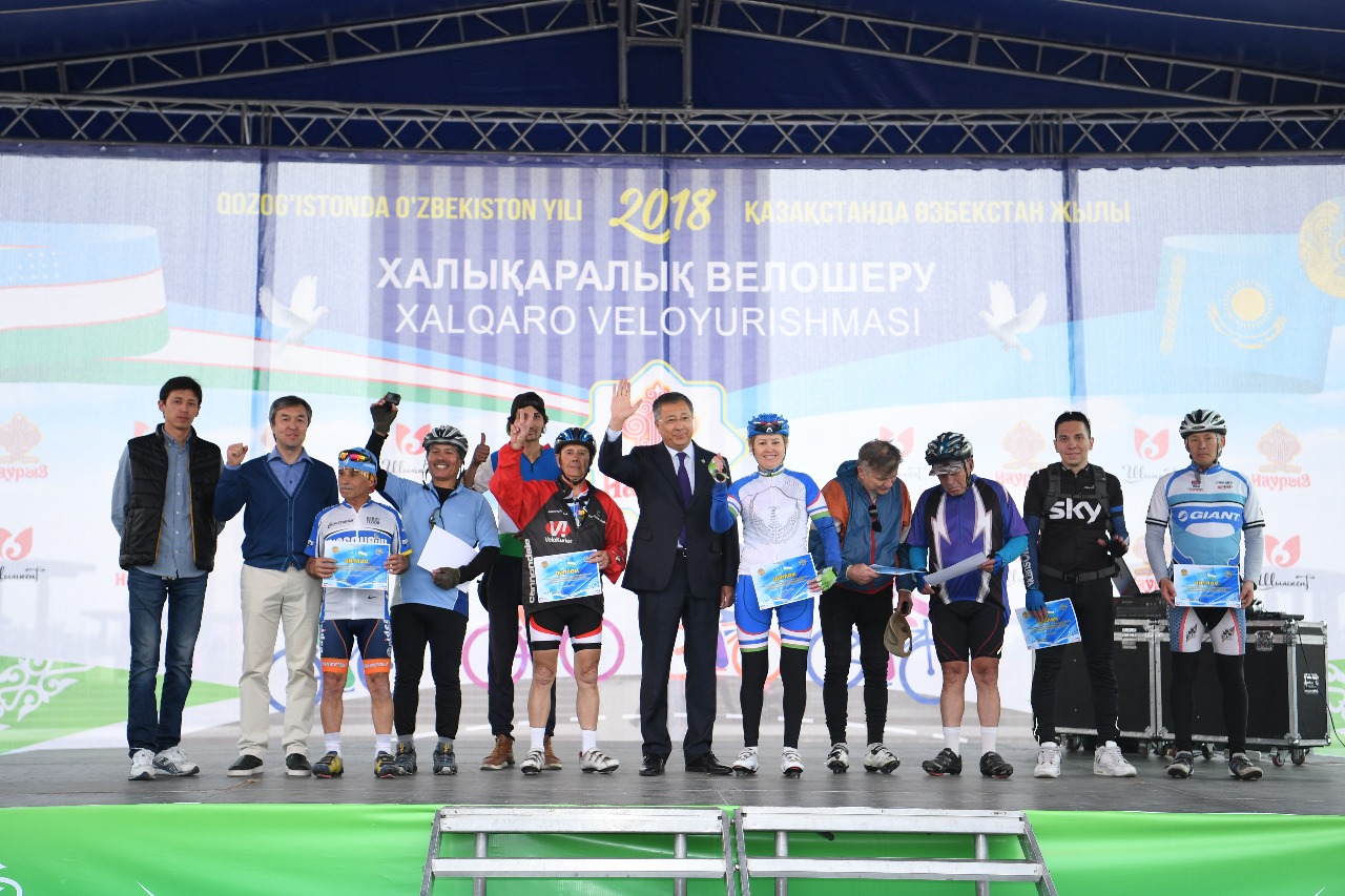 OQO-da Qazaqstandaǵy О́zbekstan jylyna oraı halyqaralyq velosherý ótti