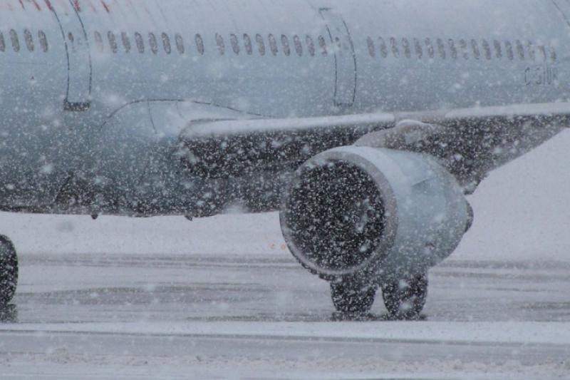 Astana áýejaıynda 13 reıs bógeldi