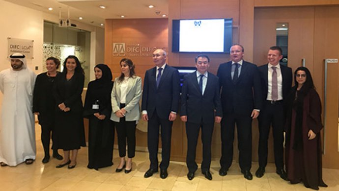 Qaırat Mámı Dýbaı Halyqaralyq qarjy ortalyǵynyń ókilimen kezdesti