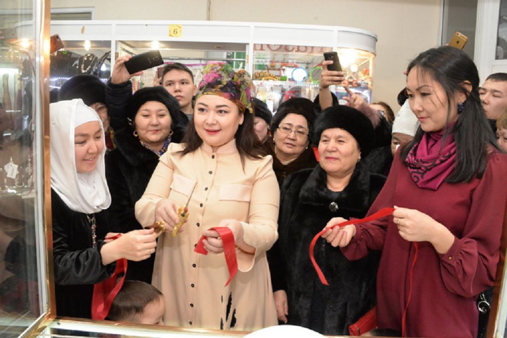 Pavlodarda mýltıbrendtik «QazО́ner» ortalyǵy ashyldy