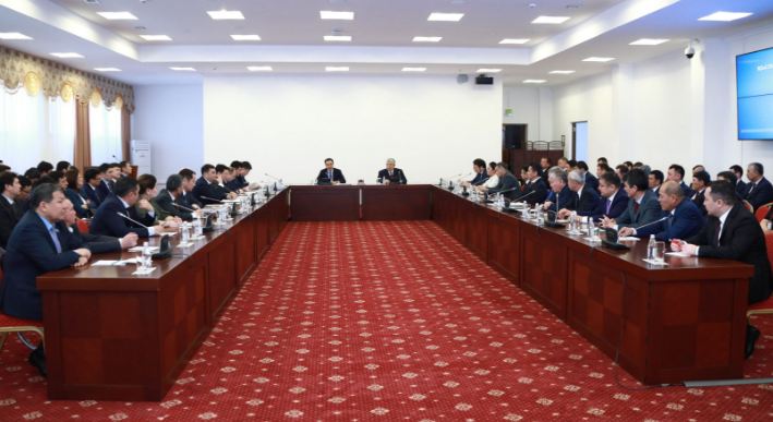 B. Saǵyntaev Qyzylordada aktıvpen jáne bıznespen óńirdi damytý máselelerin talqylady

