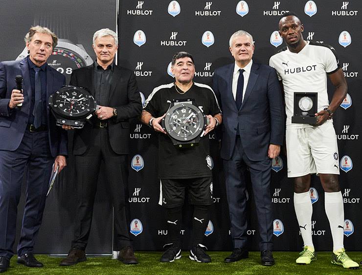 Ataqtylar bir alańda dop tepti