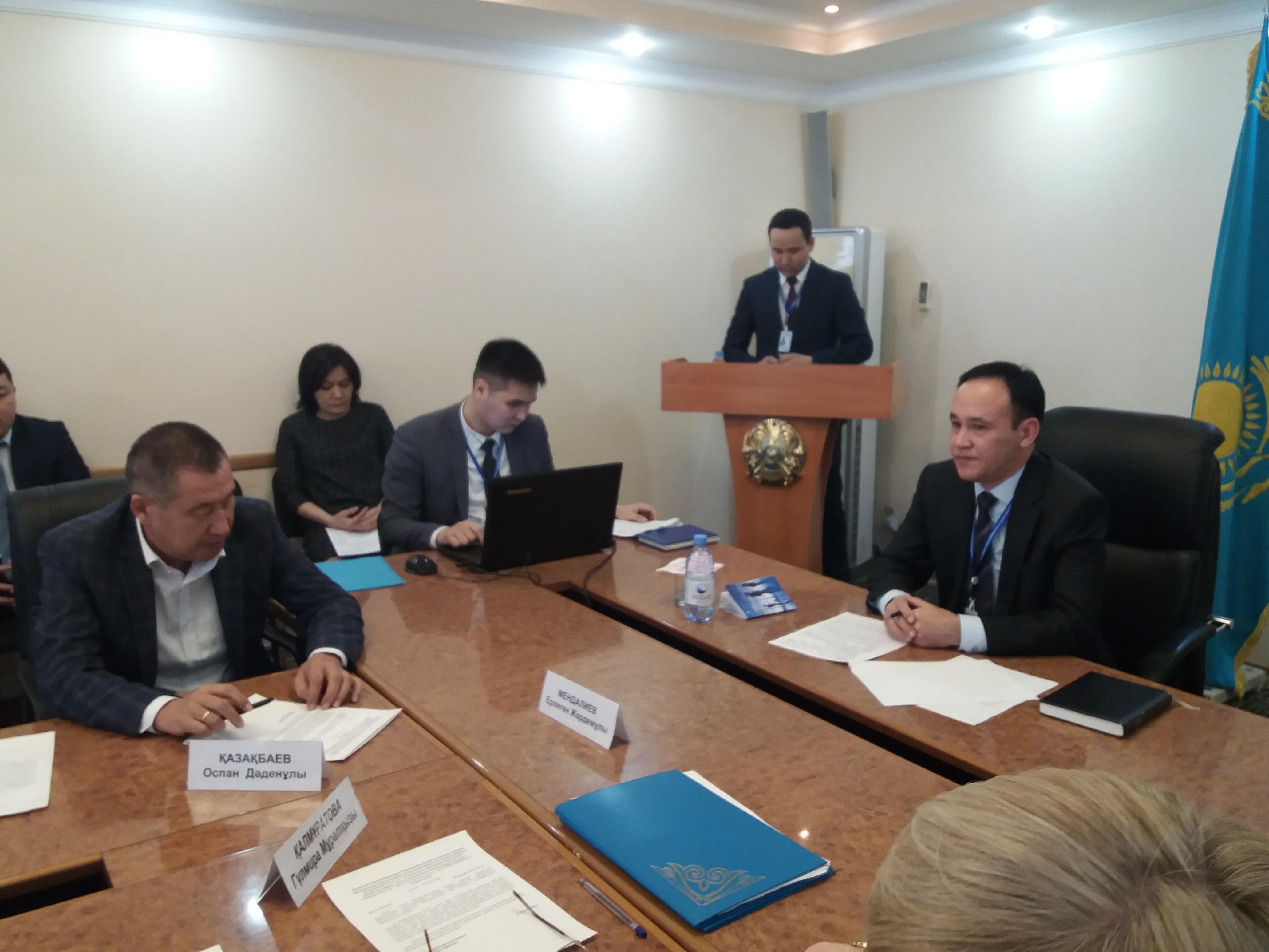 Aqtaýda vedomstvoaralyq jumys tobynyń otyrysy ótti

