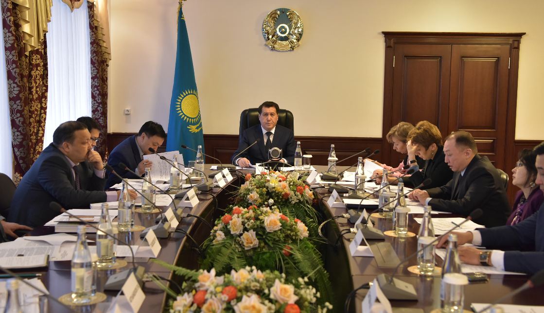 Adam saýdasyna baılanysty vedomstvoaralyq komıssııanyń otyrysy boldy

