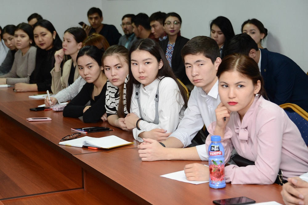 «Egemen akademııasy» alǵashqy dárisin bastady