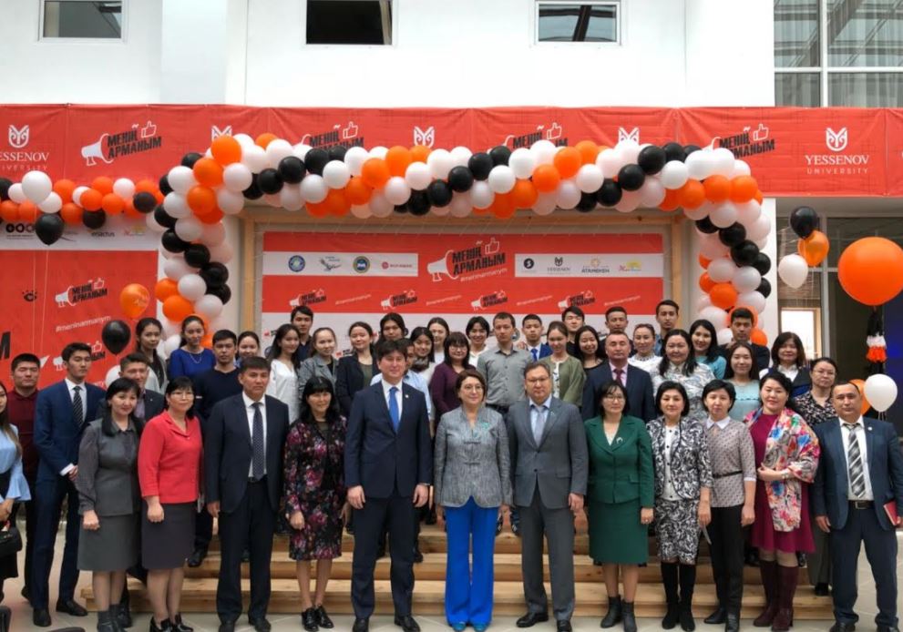 Senatorlar Aqtaýda stýdenttermen kezdesti