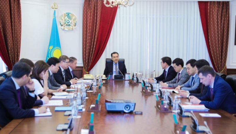 Baqytjan Saǵyntaev sıfrlandyrý máseleleri jóninde keńes ótkizdi