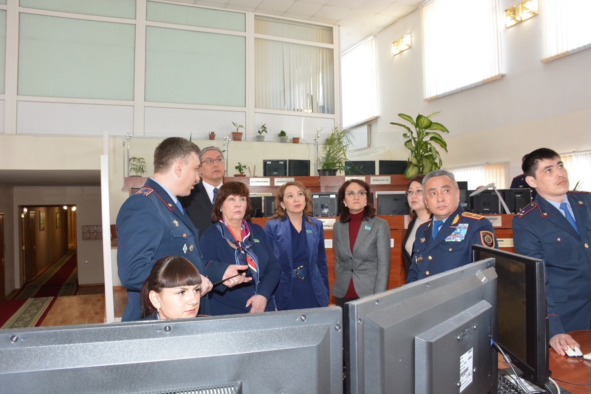 SQO-ǵa Parlament depýtattary jumys saparmen keldi