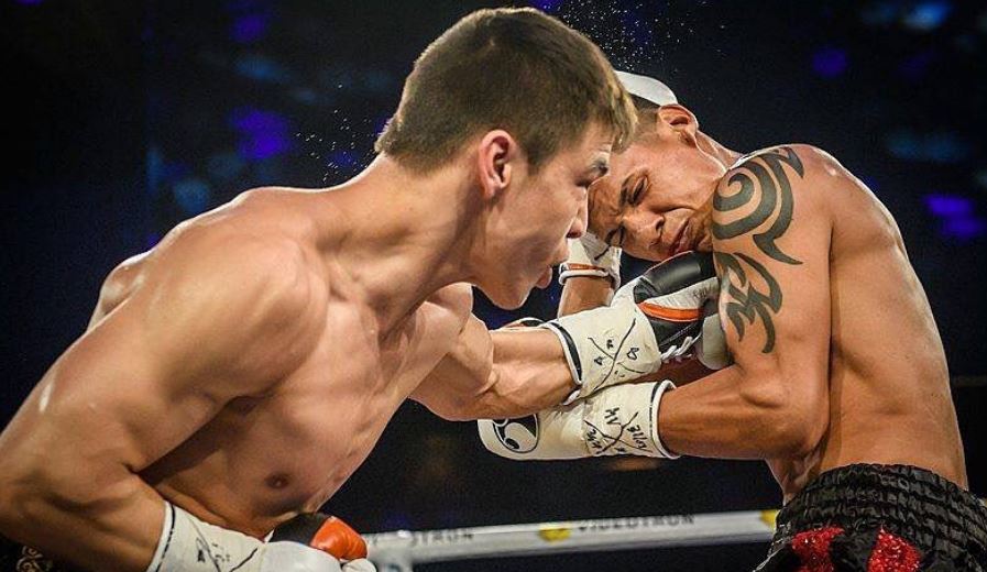 Qazaqstandyq boksshy qarsylasyn 35 sekýndta nokaýtqa túsirdi