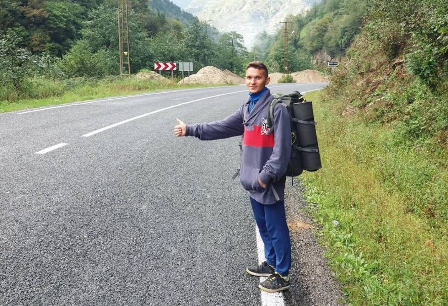 Dúnıeni jaıaý kezgen jıhangez: Jarty jylda toǵyz eldi aqshasyz aralap shyqtym