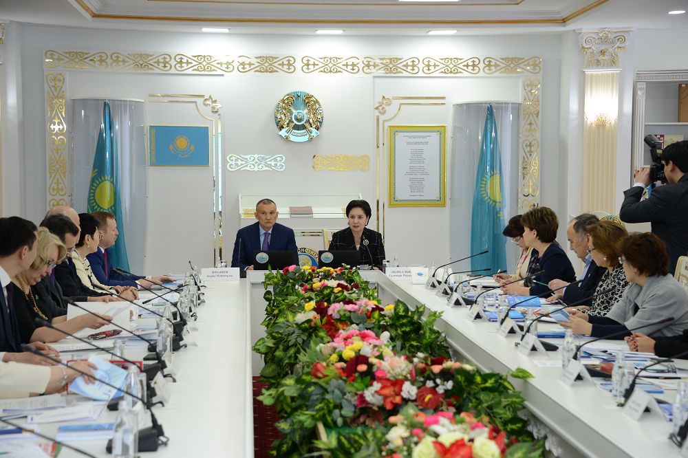 Genderlik saıasat óz deńgeıinde júrgizilýde
