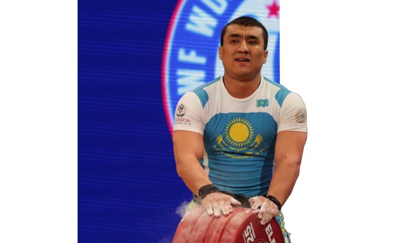 Almas О́teshov nege ókpeli?