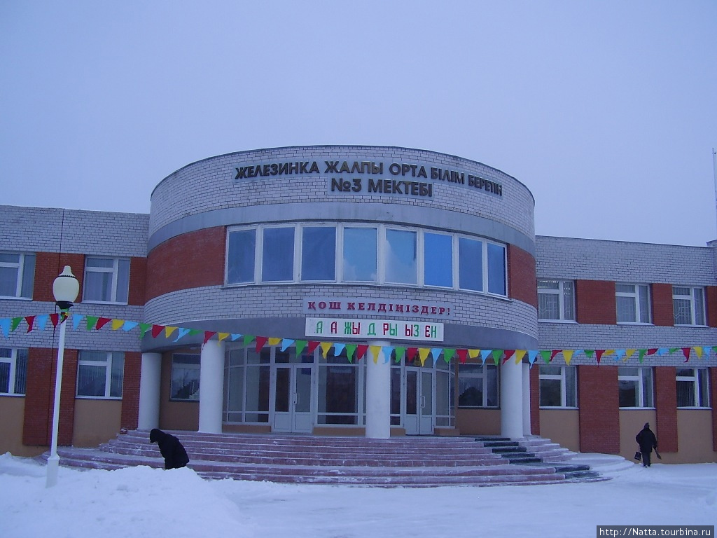 Mektepke Mirjaqyp Dýlatovtyń esimi beriledi