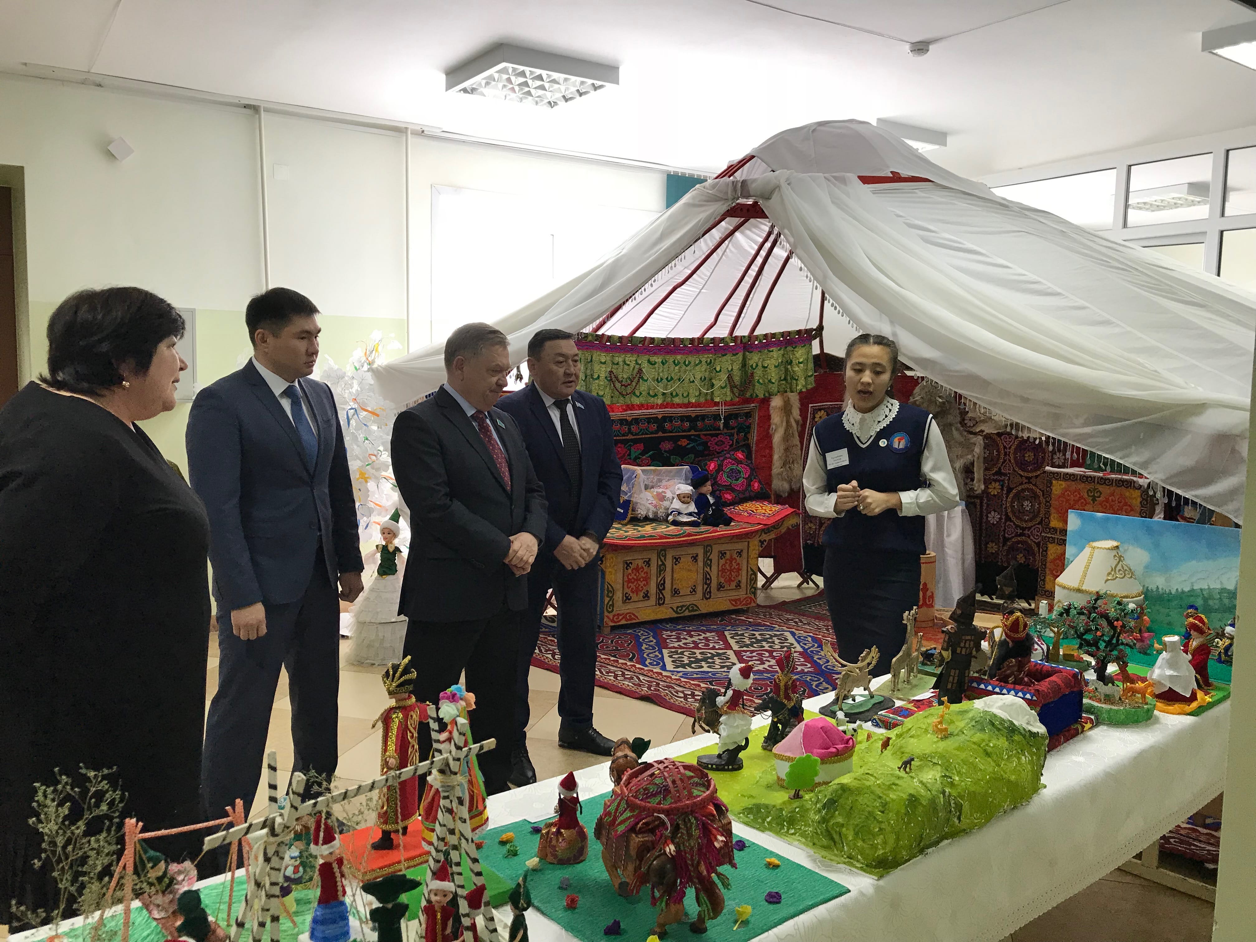 Sergeı Ershov: Oralmandardy áleýmettik máseleler alańdatady
