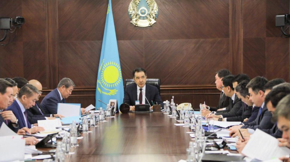 2018 jylǵa arnalǵan Áleýmettik-ekonomıkalyq damý jáne bıýdjet parametrleriniń boljamy maquldandy