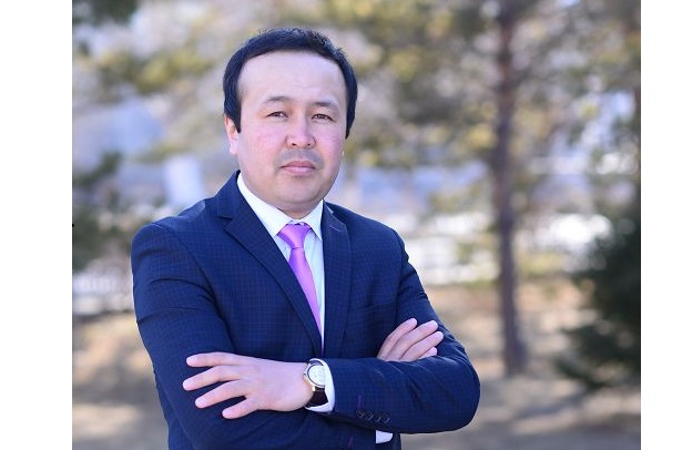 Meniń atym О́zgeris!.. 