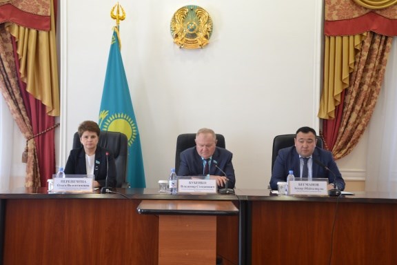 Depýtattardyń Soltústik Qazaqstan oblysyna sapary jalǵasýda