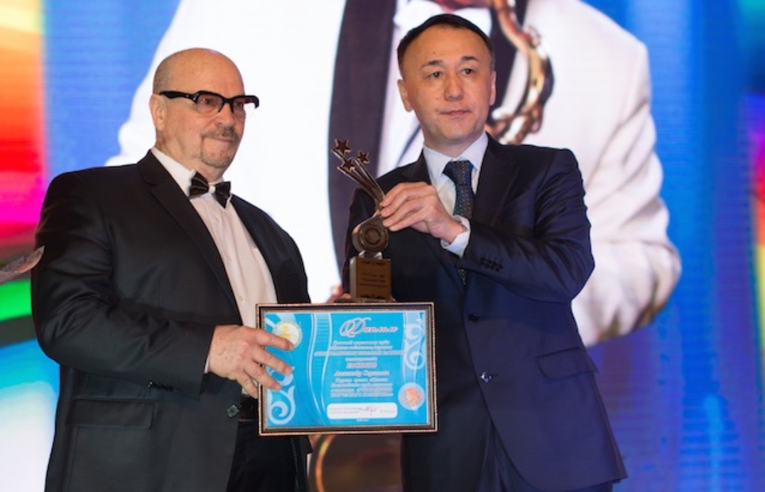 Qostanaıda shyǵarmashylyq ókilderine  «Mesenattar klýby» syılyǵy tabystaldy