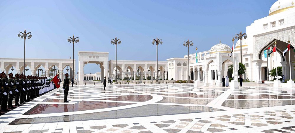 Qazaqstan men Ámirlikter: Strategııalyq seriktestikke aparatyn naqty qadamdar