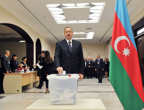 Ilham Álıev prezıdenttik saılaýda daýys berdi