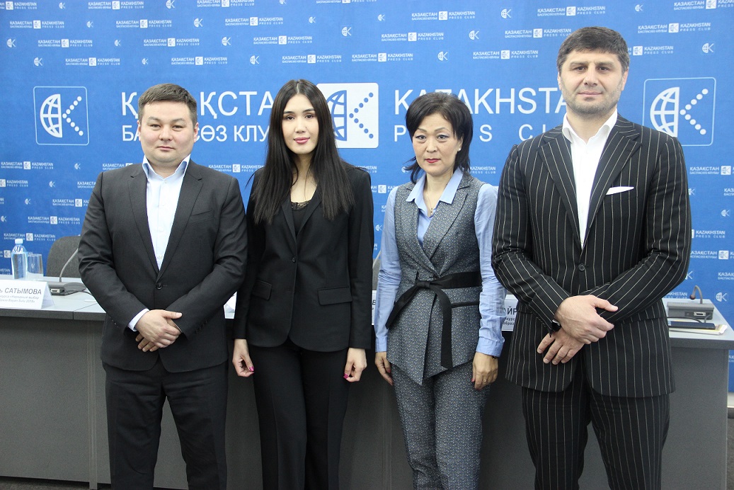 «Bayan sulu 2018» baıqaýyna qatysyp jatqan kelgen qyz-kelinshekter jalǵan daýys jınaǵan