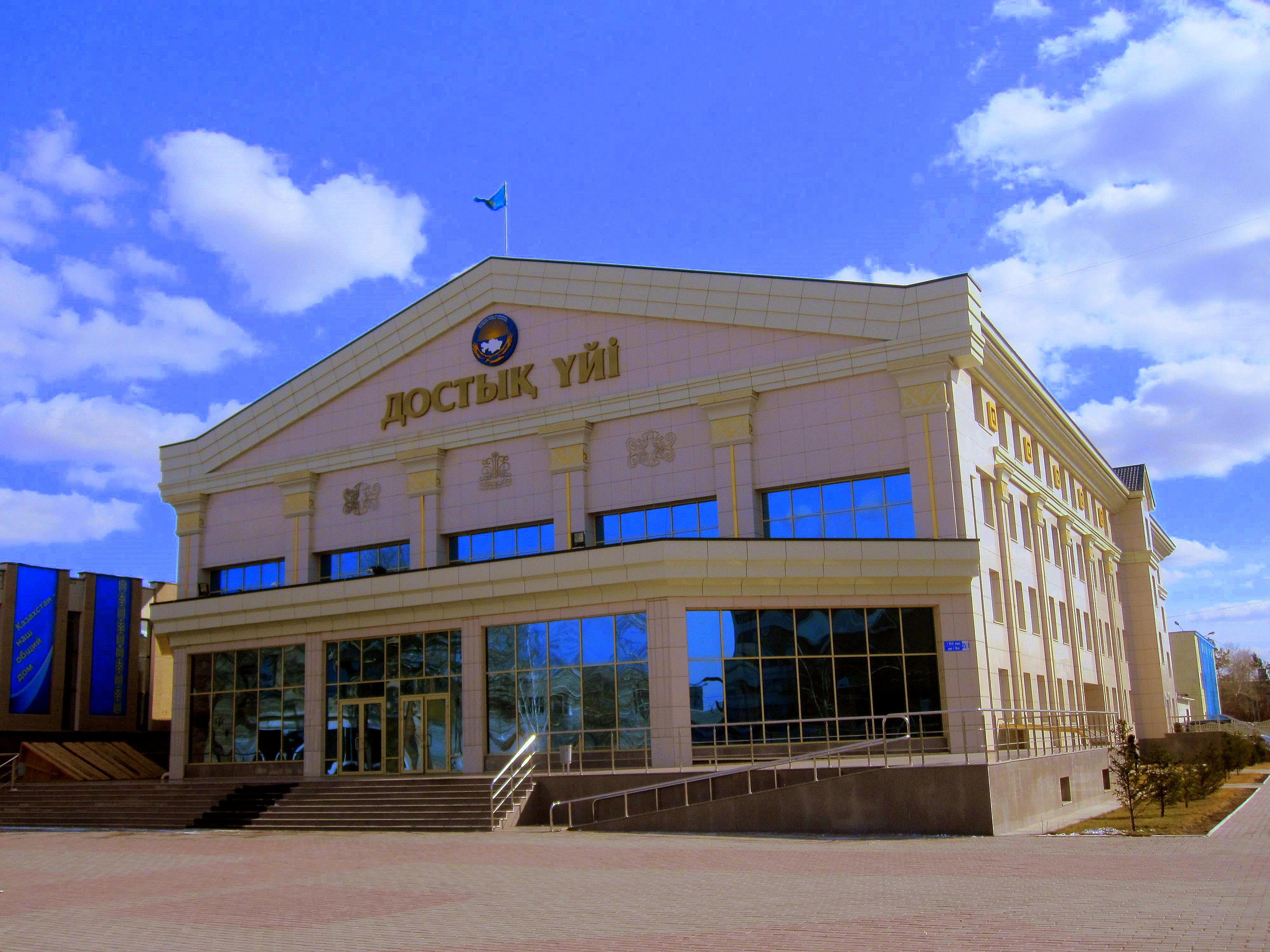 Almatyda belsendi jastardyń kezdesýi ótti