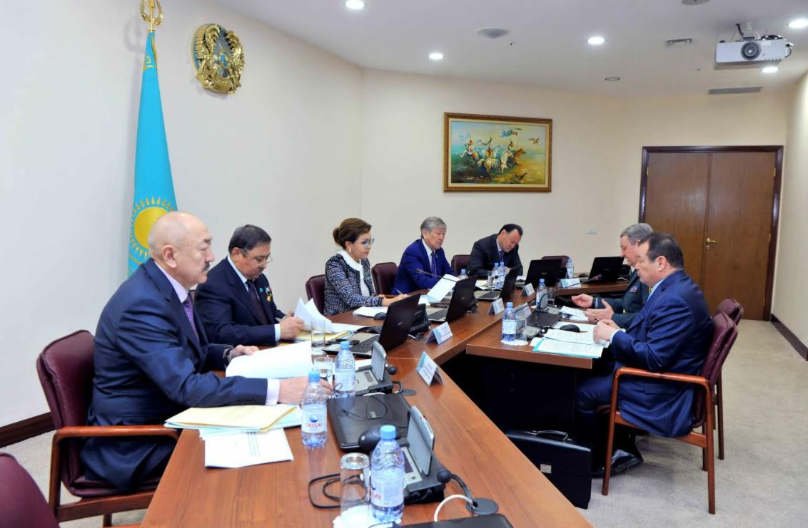 Senatorlar órt qaýipsizdigin qamtamasyz etý jóninde qosymsha sharalar qabyldaýdy usyndy