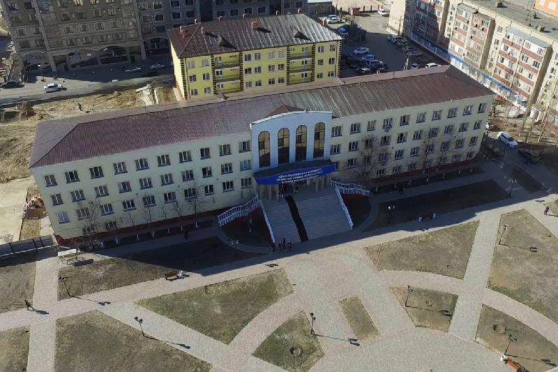 Úkimet basshysy Atyraý oblysynda stýdentter jataqhanalaryn salý josparlarymen tanysty