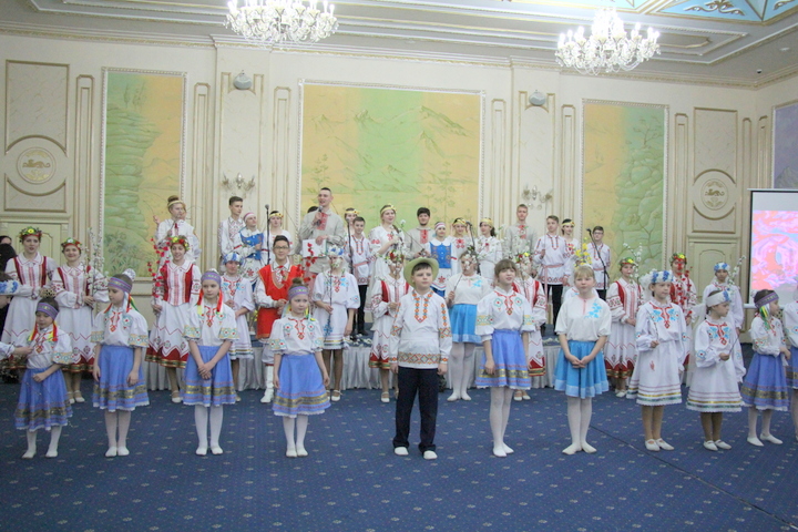 Pavlodarda «Gýkanne vıasny» merekesi ótti