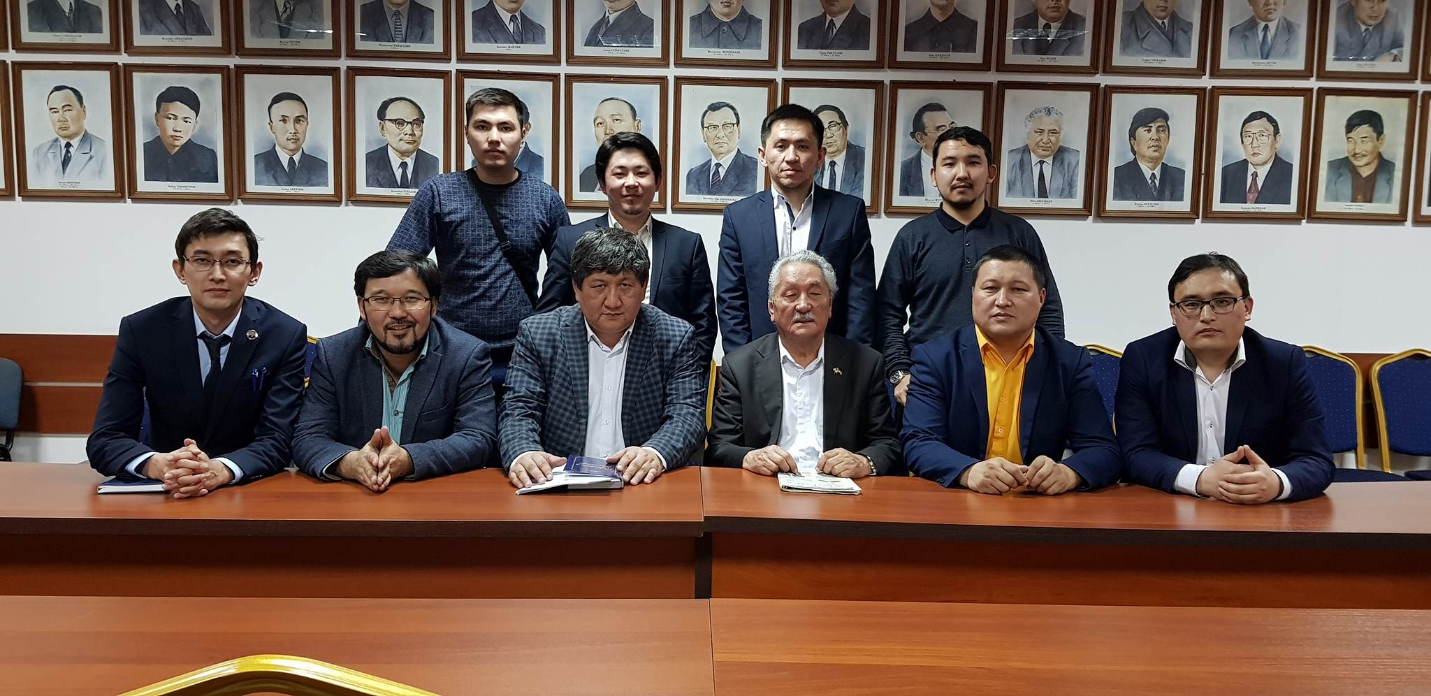 «Tór» ádebı klýbynyń úshinshi otyrysy ótti