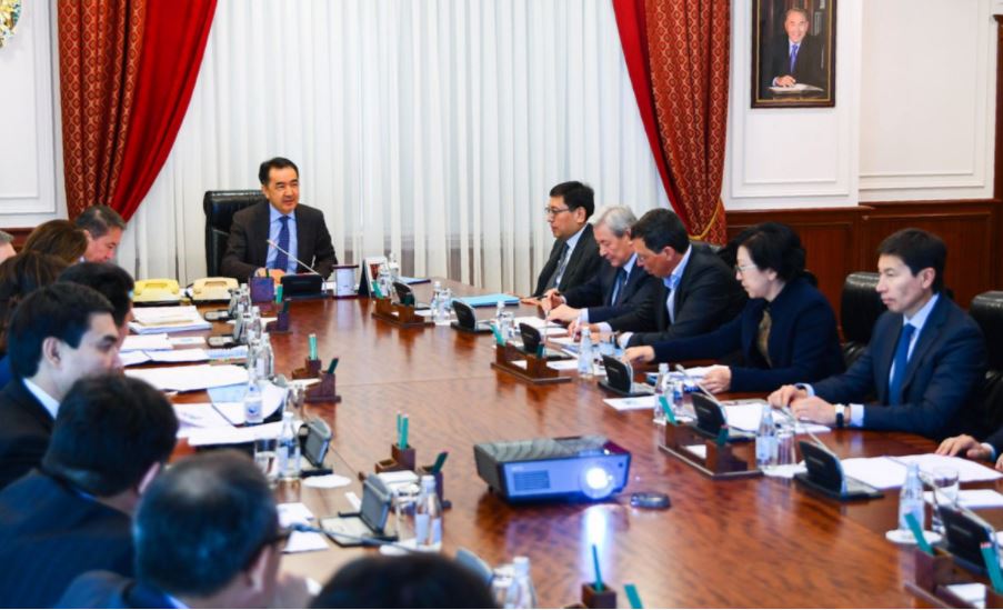 Baqytjan Saǵyntaev Ekonomıka jónindegi saraptama keńesiniń otyrysyn ótkizdi