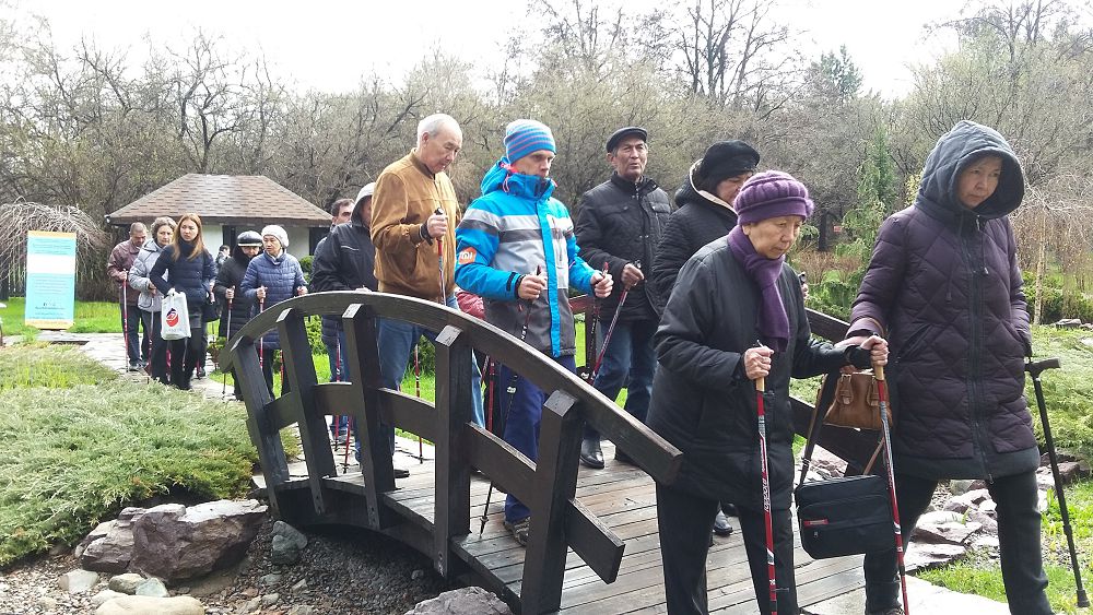 Skandınavııalyq júris. Elimizde Parkınson dertine shaldyqqan 25 myń naýqas bar