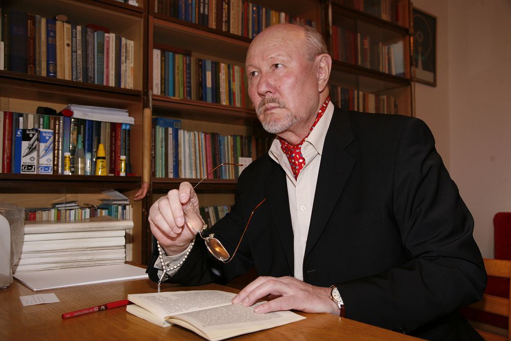 Aqseleý aǵanyń altyn asyǵy