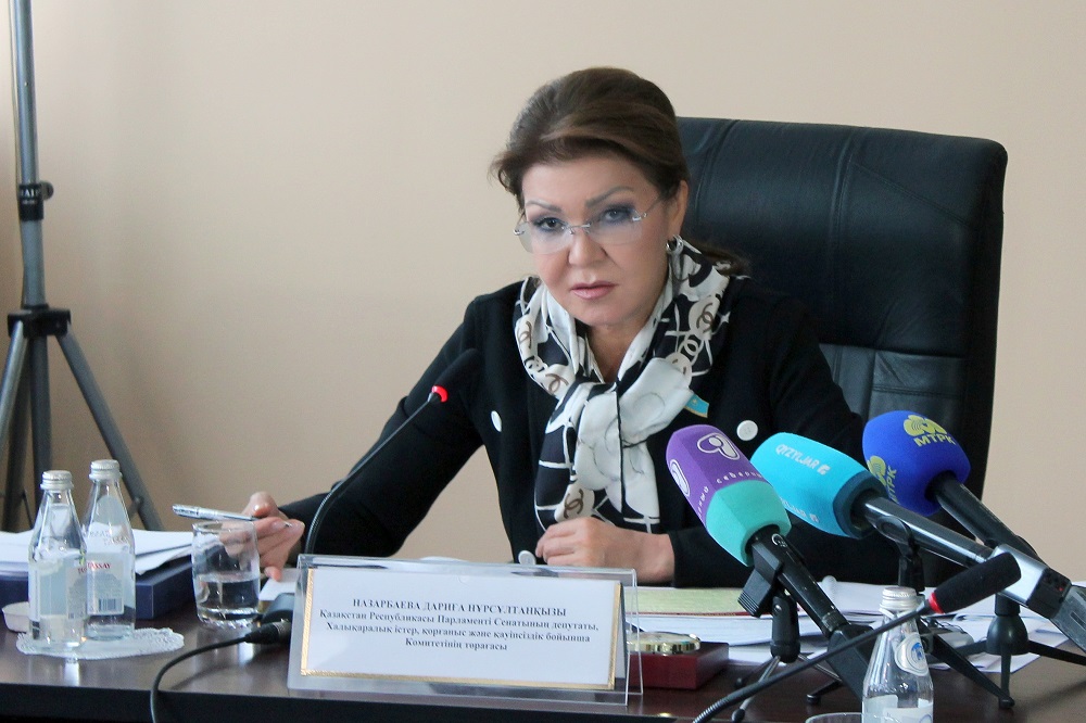 D.Nazarbaeva: Qarýly Kúshterdi bilikti áskerı qyzmetkerlermen jasaqtaý kerek