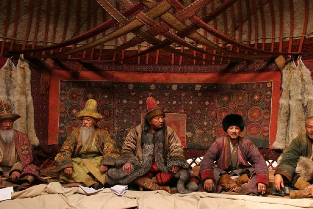 Qaıǵynyń emi: estirtý nemese «altyn kimdiki bolady?»