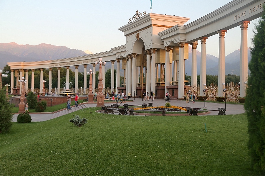 Almatyda 157 kóshe kóriktene túsedi