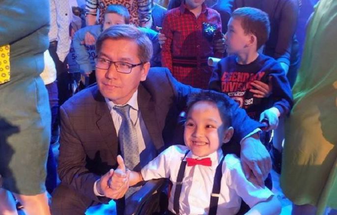 Sátbaev qalasynda 45 balaǵa 50 myń teńgeden tabys etildi