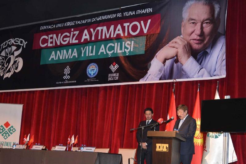 TÚRKSOI Shyńǵys Aıtmatov jylyn ashty