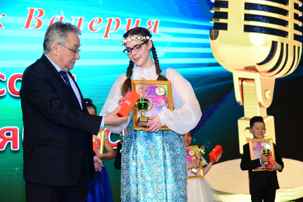 «Altyn mıkrofonnyń» gran-prıi Bolgarııaǵa ketti