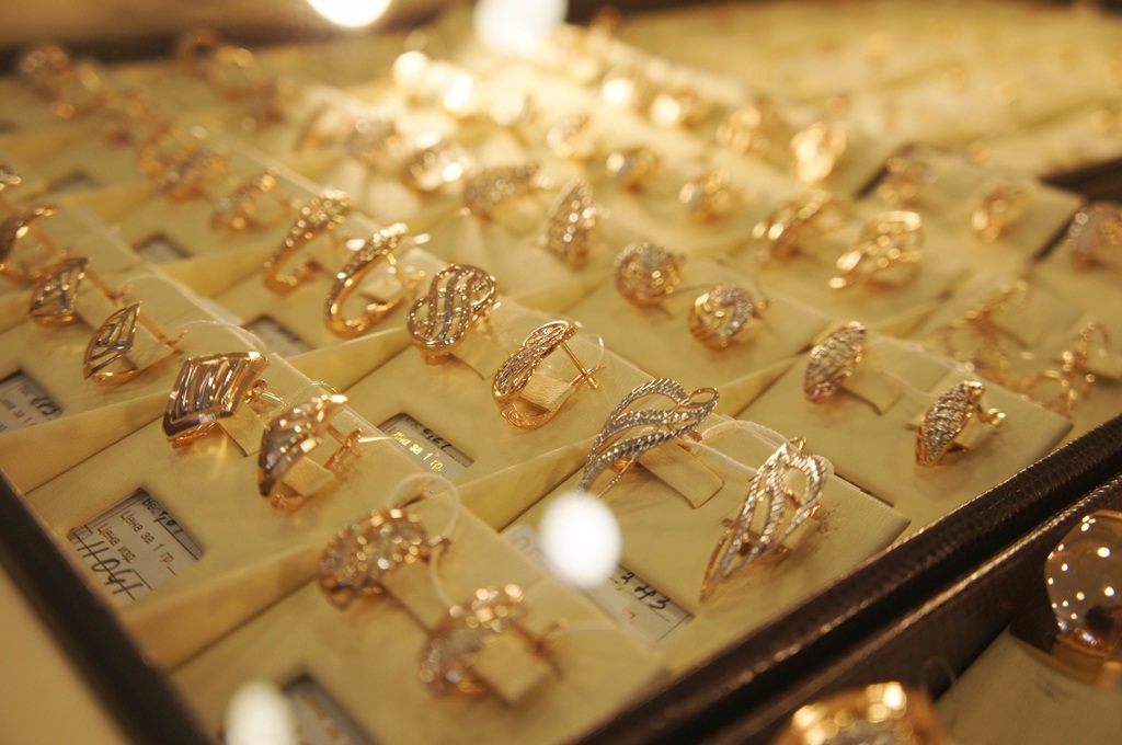 Qostanaı oblysynan urlanǵan altyn buıymdar Almatydan tabyldy