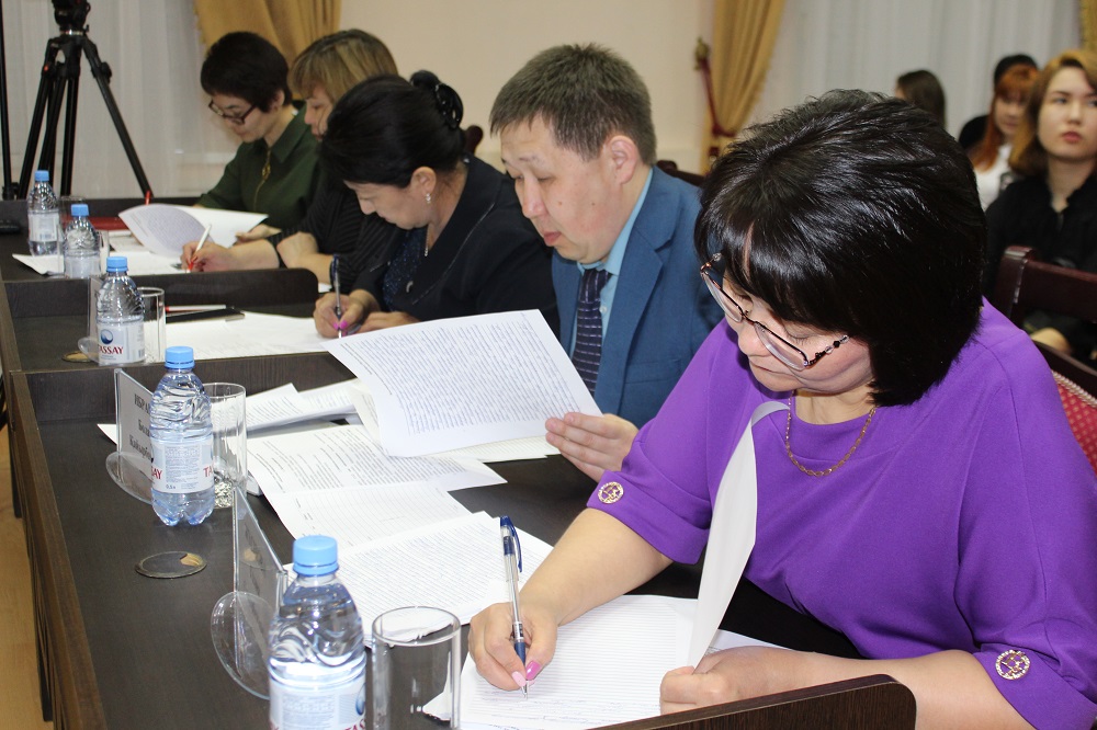 Qostanaıda «Til – parasat» atty oblystyq baıqaý ótti