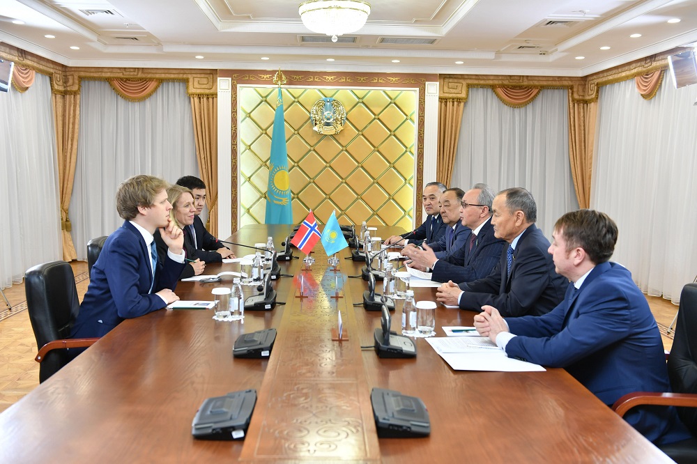 Qazaqstan men Norvegııa parlamentteriniń yntymaqtastyǵy nyǵaıa túsedi