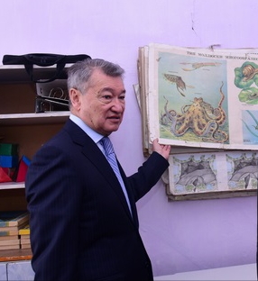 Baǵdarlama – bizdiki, kórnekilikter – keńes zamanynan