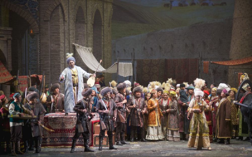 Qazaq operasynyń jaýhary «Birjan-Sara» jańasha sahnalandy
