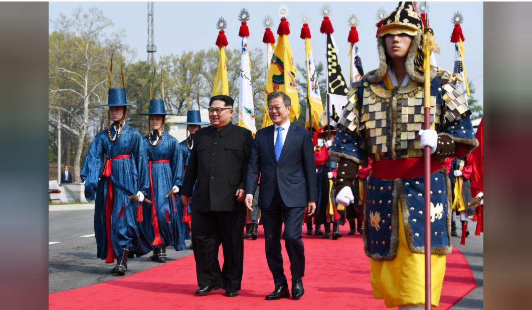 Ońtústik Koreıa men Soltústik Koreıa basshylary shekarada kezdesti