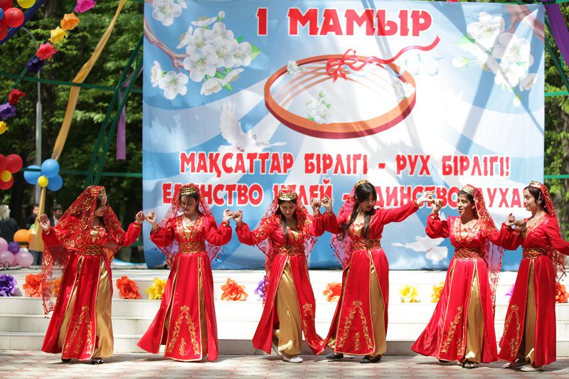 Birliktiń biregeı úlgisi
