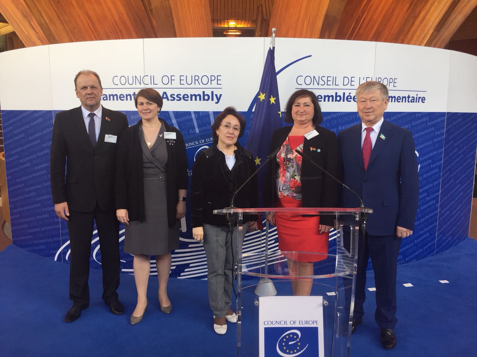 Senatorlar EKPA sessııasyna qatysty