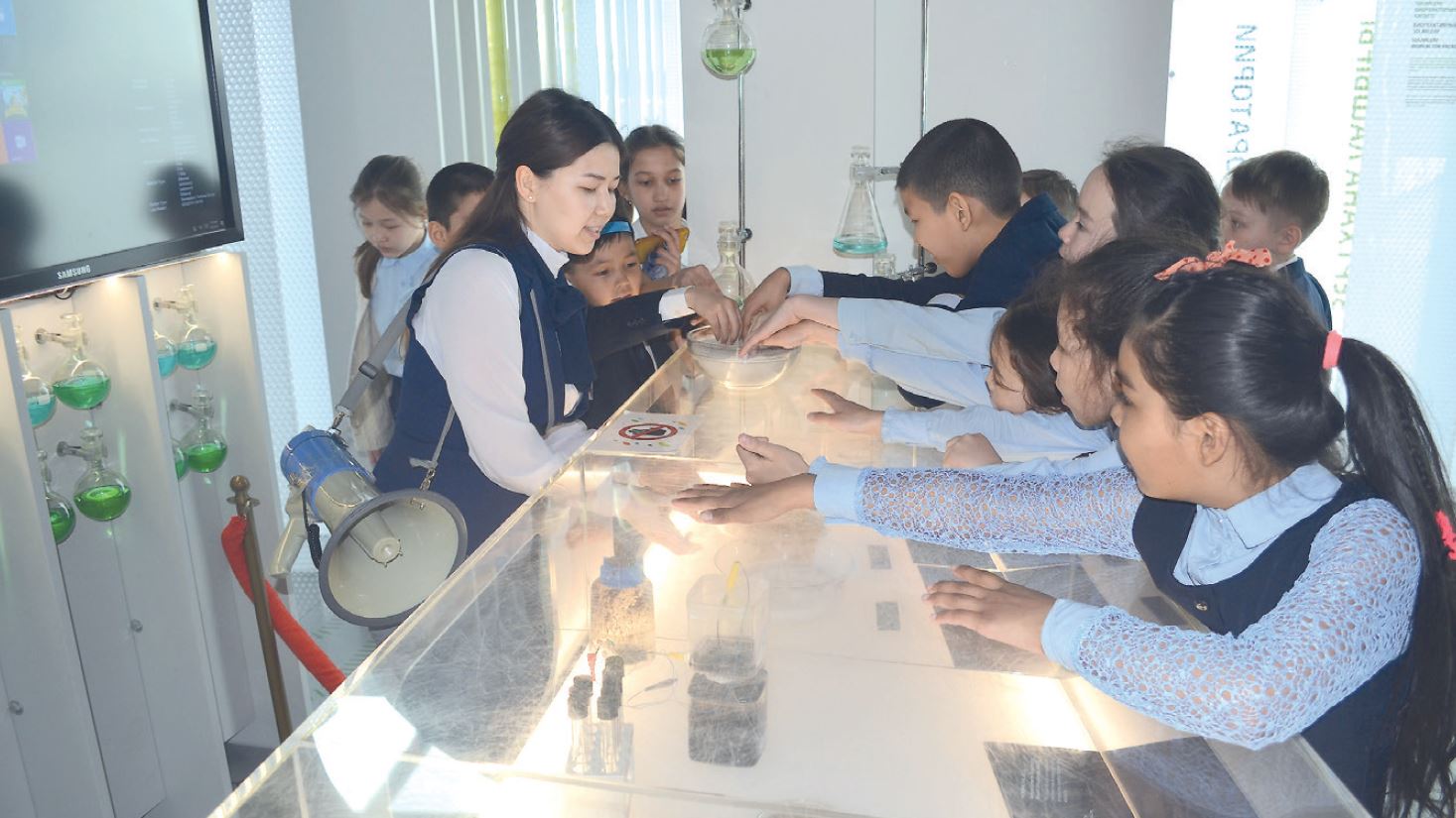 Ustazdar «Nur Álem» murajaıynda ashyq sabaq ótkizýde