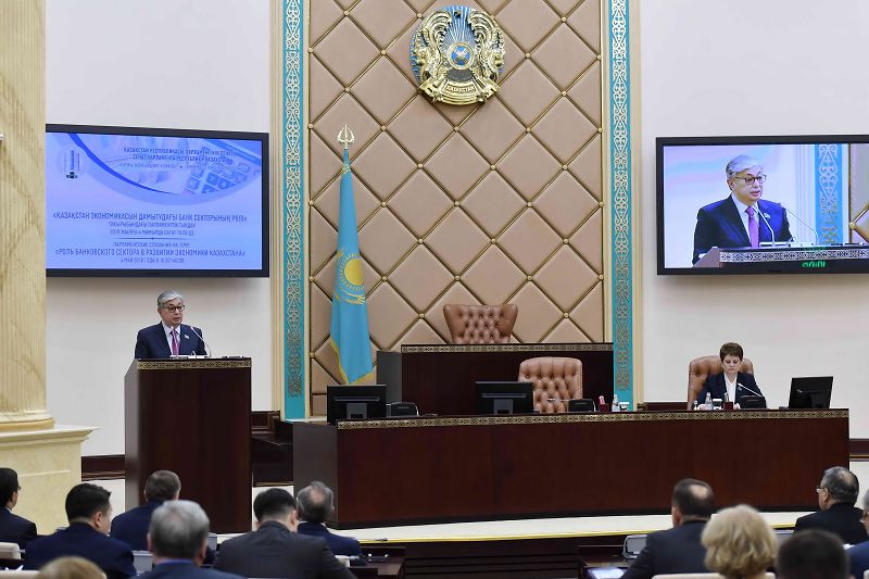 Bank qyzmetiniń turaqtylyǵy el damýynda eleýli ról atqarady