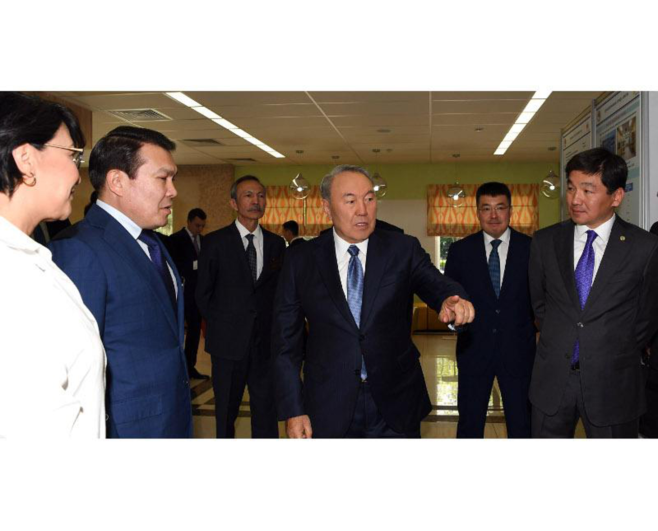 Elbasy Almatyda «Kerýen-Medicus» medısına ortalyǵyna bardy